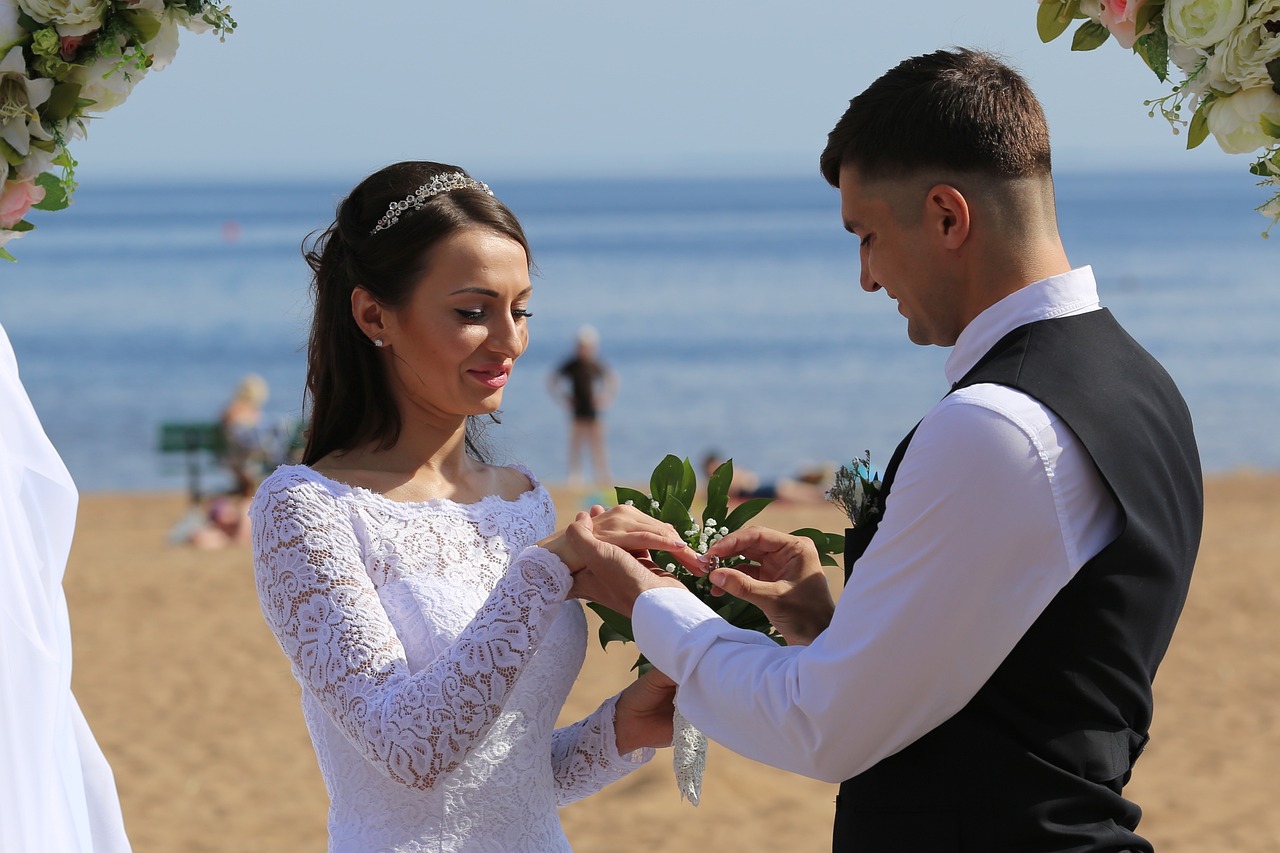 从一介女子到门当户对的婚姻缔造者